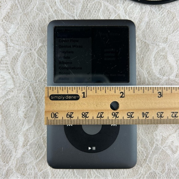 APPLE IPOD CLASSIC 6th Generation 160GB/BLACK Media Player - Picture 8 of 17